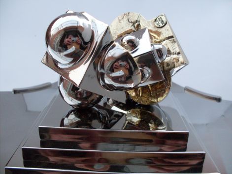 l.reszlet_2019.acel_rez._33x33cm._gyurt_hajlitott_forrasztott._masolata.jpg l.reszlet_2019.acel_rez._33x33cm._gyurt_hajlitott_forrasztott._masolata.jpg